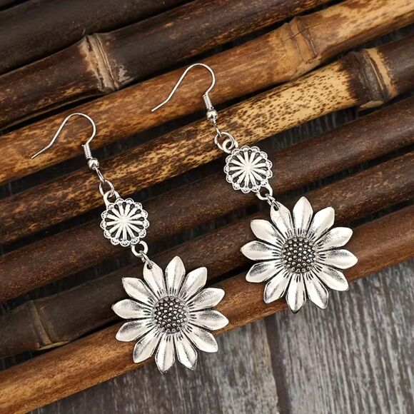 Sunflower Silver Drop Earrings Boho Floral Dangle Pendant Charm Retro Long Cute - Picture 3 of 4